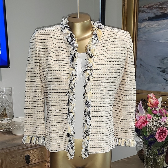 St. John Cream and Black Women's Jacket With Fringe Detail Sz. 4 - Picture 7 of 9